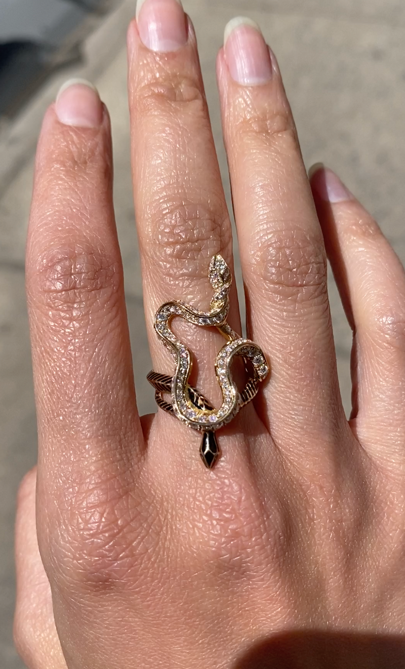 Black Opium Hayya Serpentine Ring I. With Pavé White Diamonds and Black Enamel