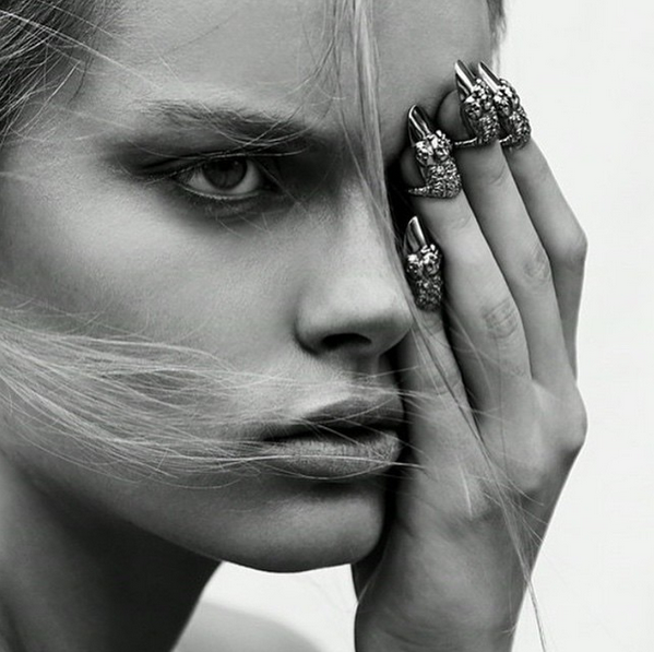 Calavera Rosa Nail Rings