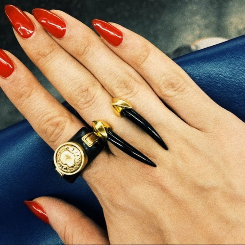Mini Damian Black Onyx Horn Talisman Ring In Sterling Silver