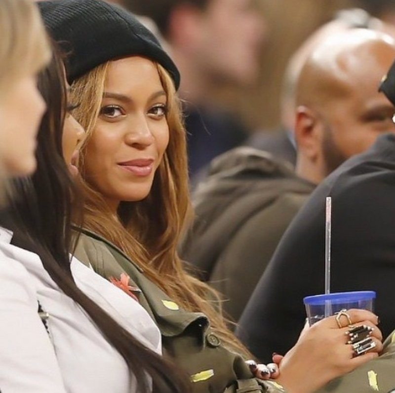 BEYONCE WEARS THE INVIDIA BLACK ONYX COLUMN & CITRINE RING IN 18K WHITE GOLD