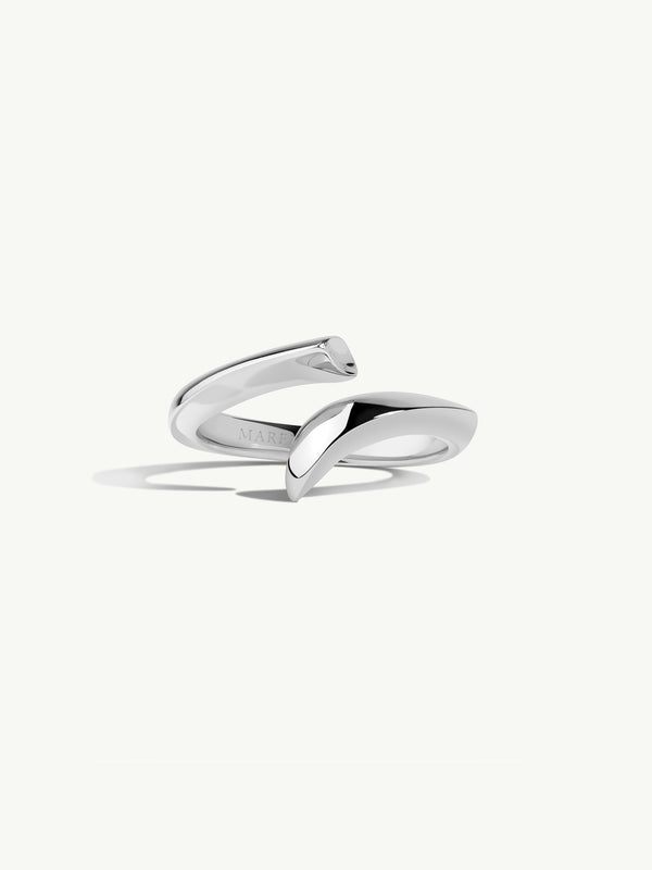 Pythia Serpentine Twist Ring in 18K White Gold - Image 1